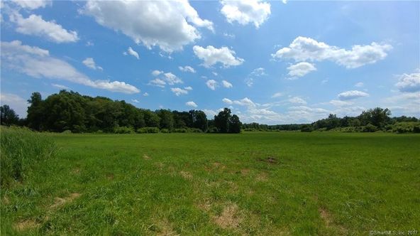 20 Oliver Rd, Enfield, CT 06082